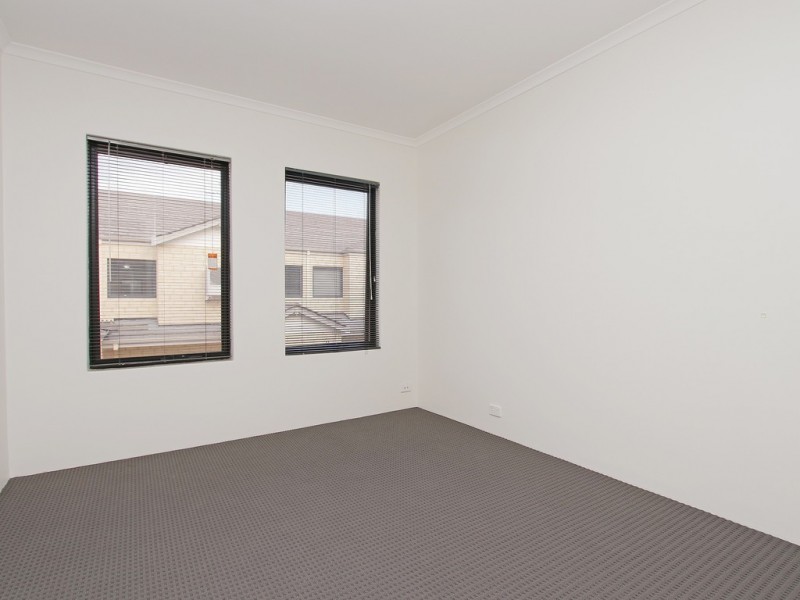 5/10 Leila St, Cannington WA 6107