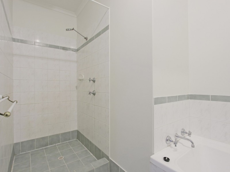 5/10 Leila St, Cannington WA 6107