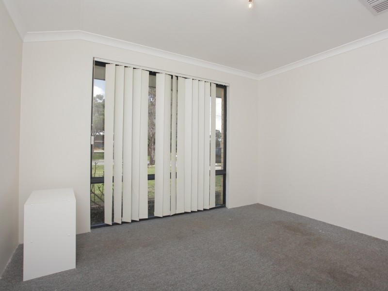 88 Dellar Rd, Maddington WA 6109