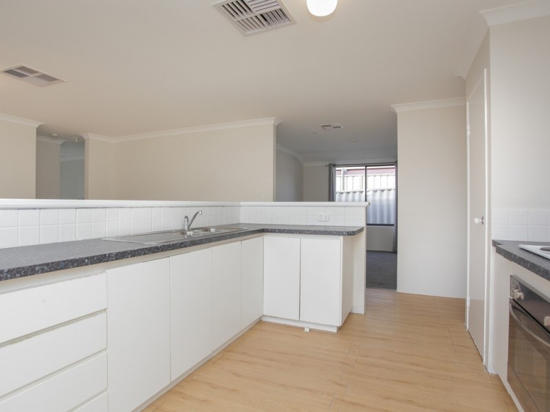 88 Dellar Rd, Maddington WA 6109