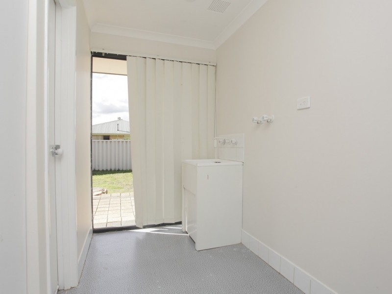 88 Dellar Rd, Maddington WA 6109