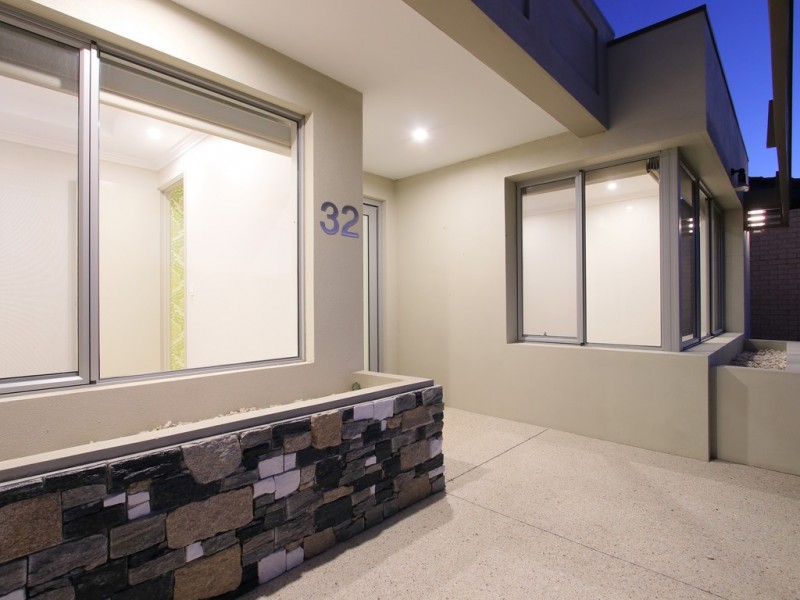 32 Wellman Avenue, Piara Waters WA 6112