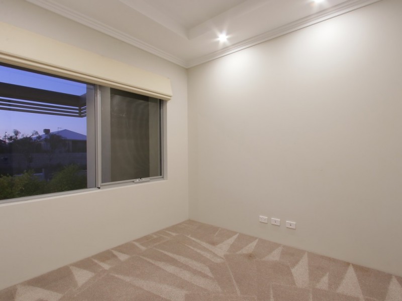 32 Wellman Avenue, Piara Waters WA 6112