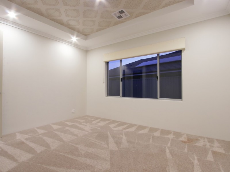 32 Wellman Avenue, Piara Waters WA 6112