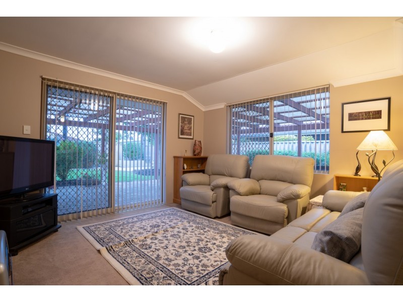 7 Firefalls Close, Huntingdale WA 6110