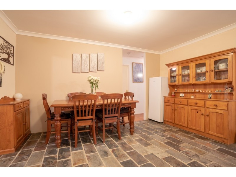 7 Firefalls Close, Huntingdale WA 6110