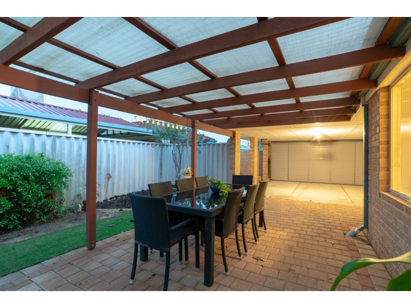 7 Firefalls Close, Huntingdale WA 6110