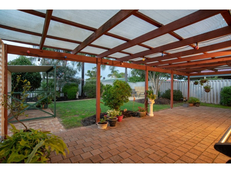 7 Firefalls Close, Huntingdale WA 6110