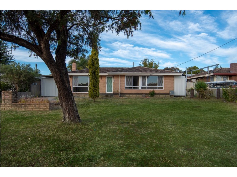 28 Ospringe Street, Gosnells WA 6110