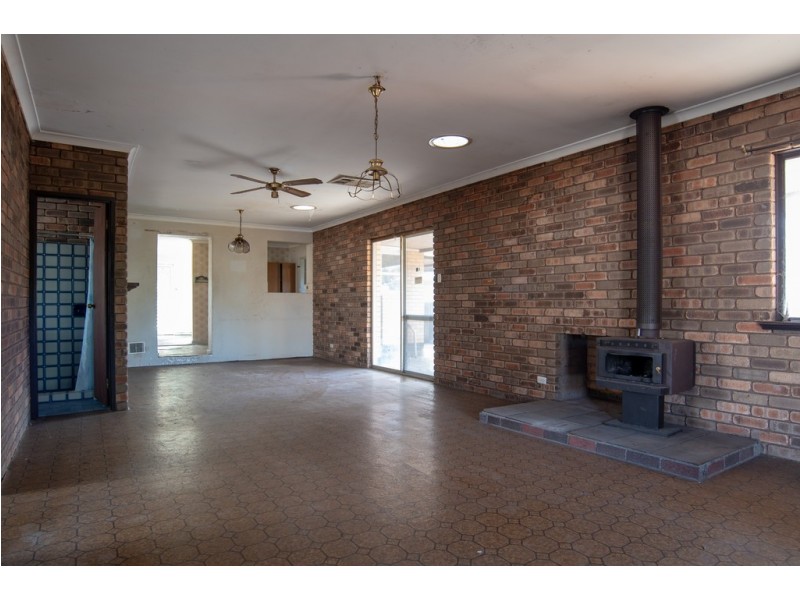 28 Ospringe Street, Gosnells WA 6110