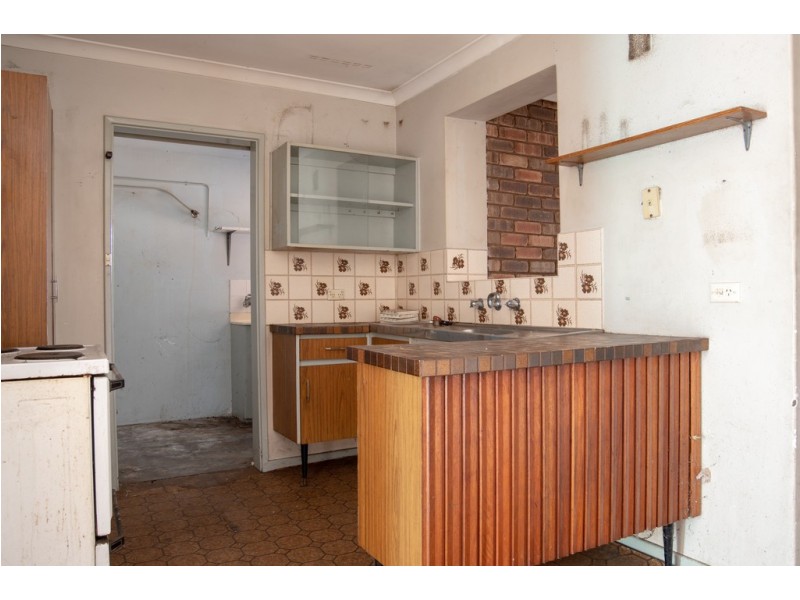 28 Ospringe Street, Gosnells WA 6110