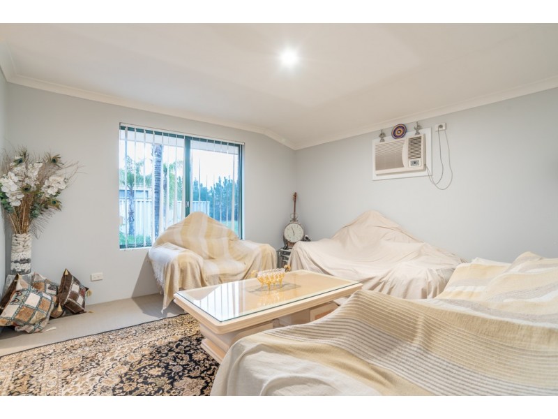 10/285 Wharf Street, Queens Park WA 6107