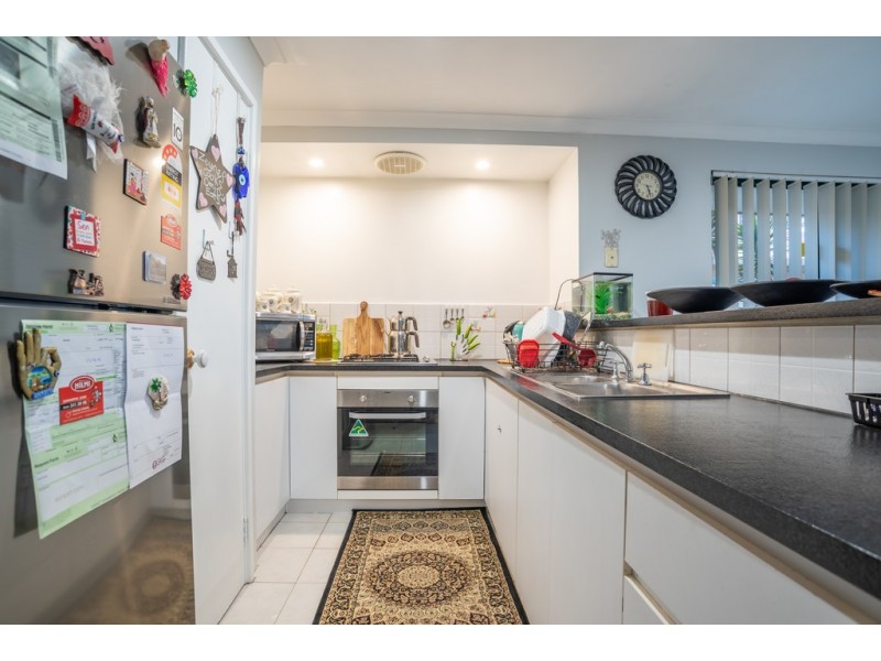 10/285 Wharf Street, Queens Park WA 6107