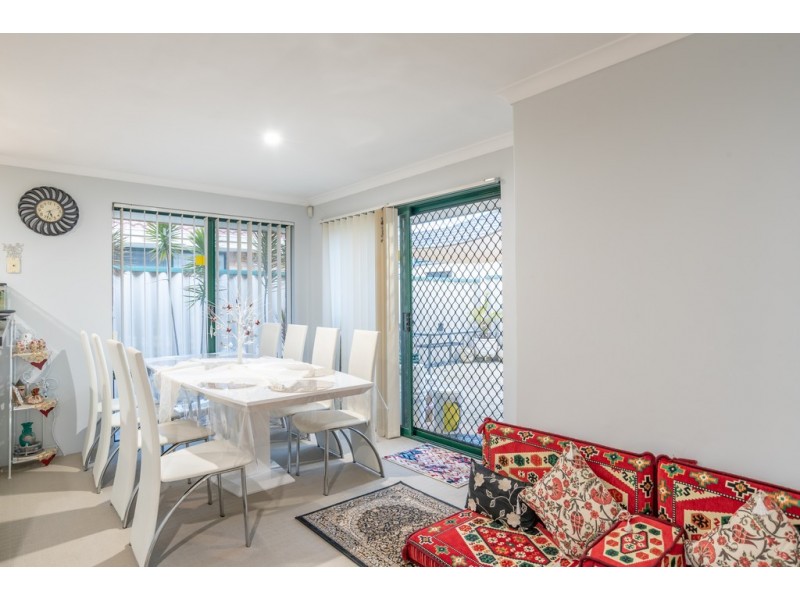 10/285 Wharf Street, Queens Park WA 6107