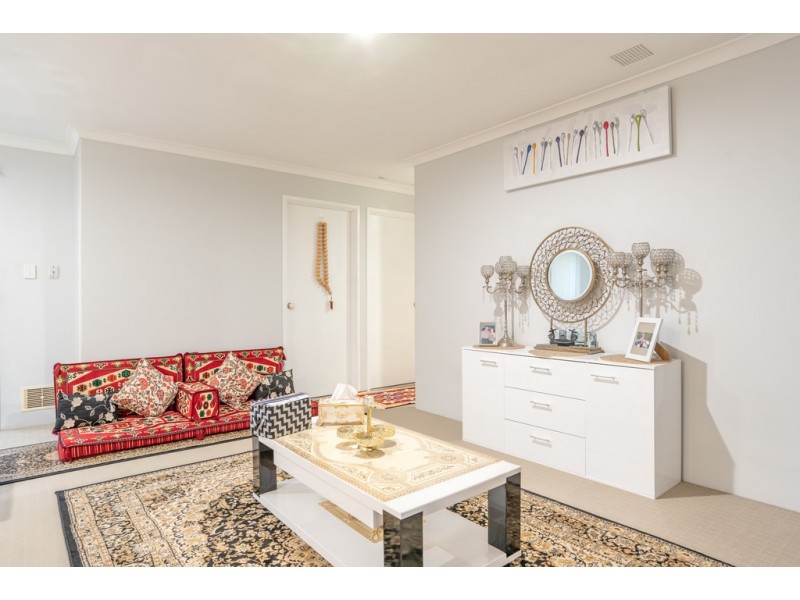 10/285 Wharf Street, Queens Park WA 6107