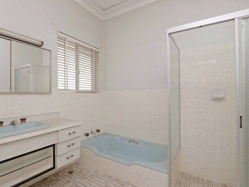 46 Mallard Way, Cannington WA 6107