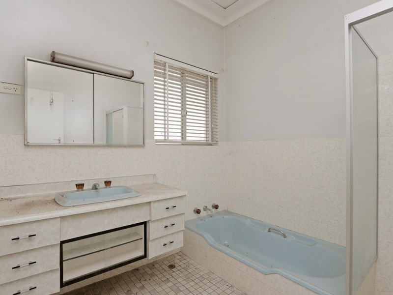 46 Mallard Way, Cannington WA 6107