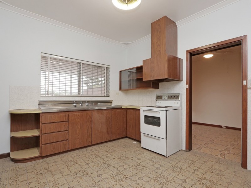 46 Mallard Way, Cannington WA 6107