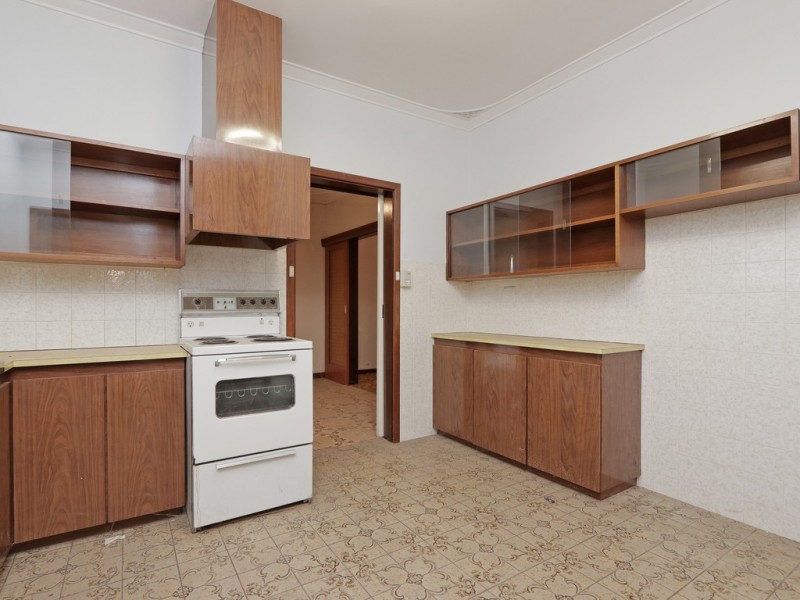 46 Mallard Way, Cannington WA 6107