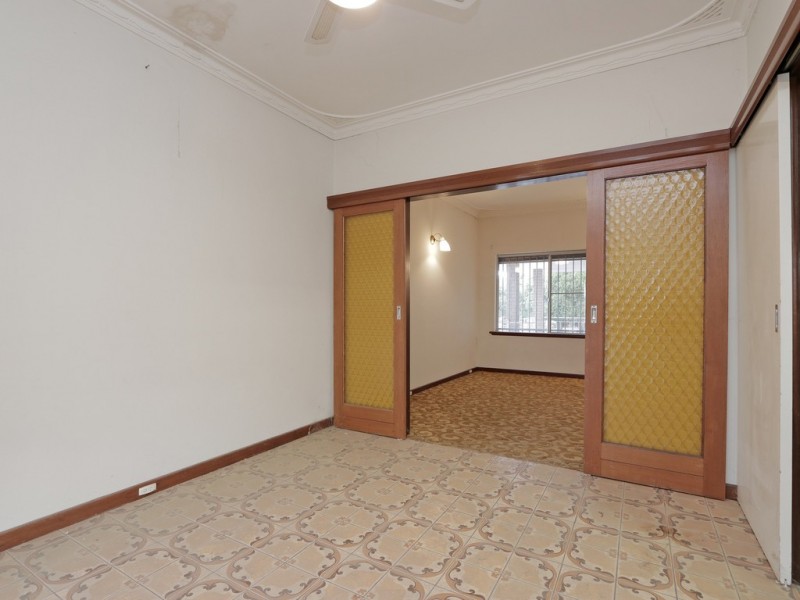 46 Mallard Way, Cannington WA 6107