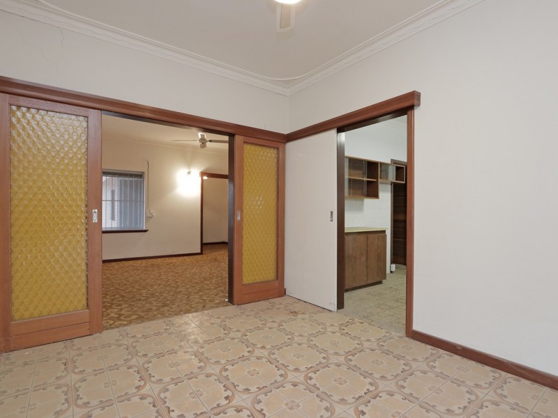 46 Mallard Way, Cannington WA 6107