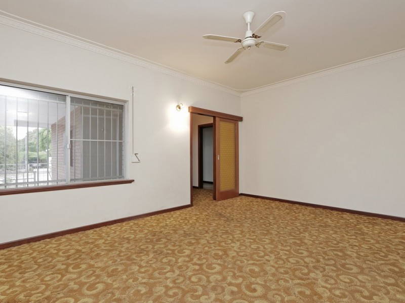 46 Mallard Way, Cannington WA 6107