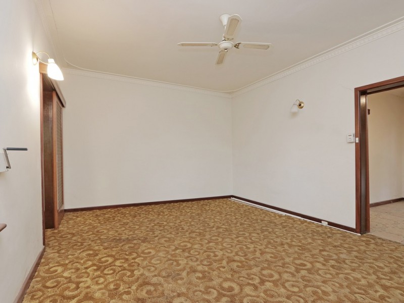 46 Mallard Way, Cannington WA 6107