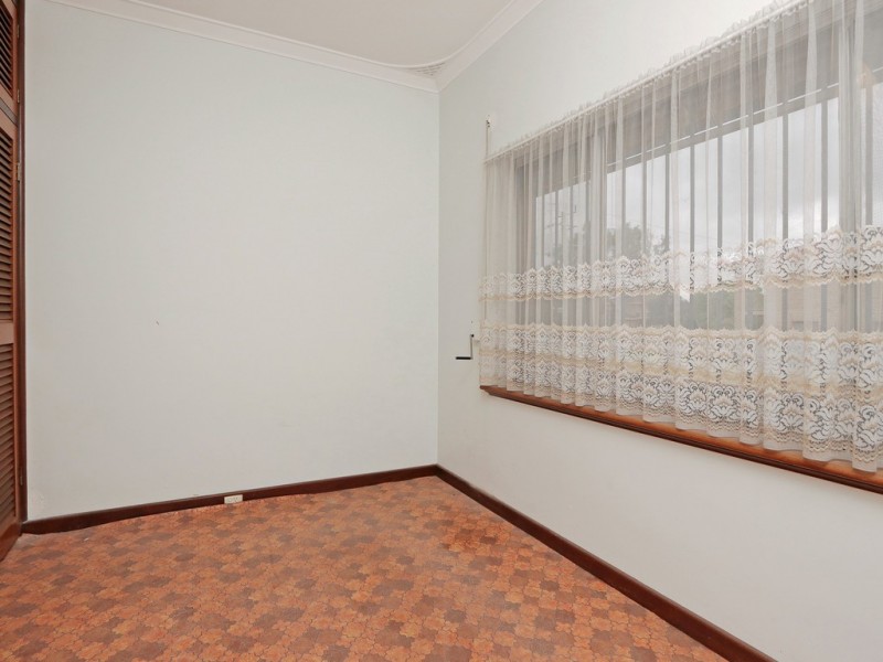 46 Mallard Way, Cannington WA 6107