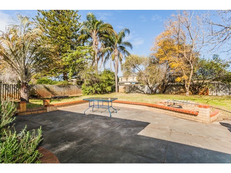 41 Stockman Way, Cannington WA 6107