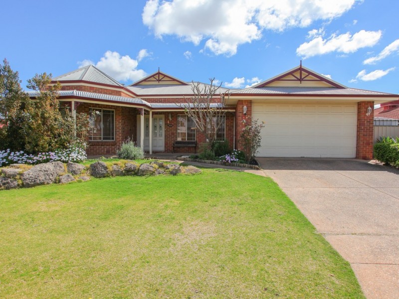 6 Dabchick Close, East Cannington WA 6107