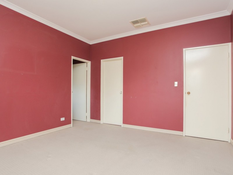 6 Dabchick Close, East Cannington WA 6107