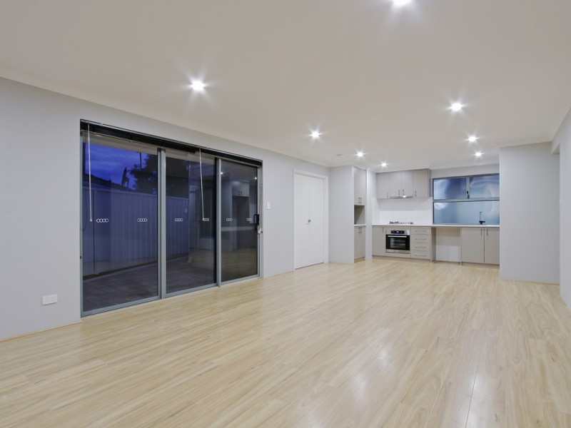 1/7 Lunar Way, Beckenham WA 6107