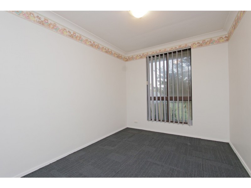 2 Longfield Rd, Maddington WA 6109