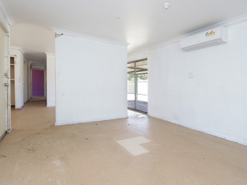 10 Glamorgan Street, East Cannington WA 6107