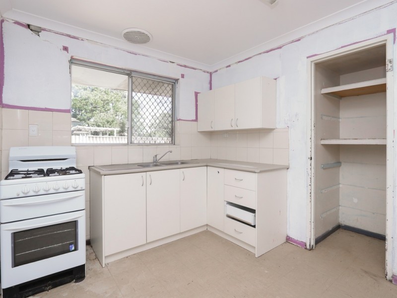 10 Glamorgan Street, East Cannington WA 6107