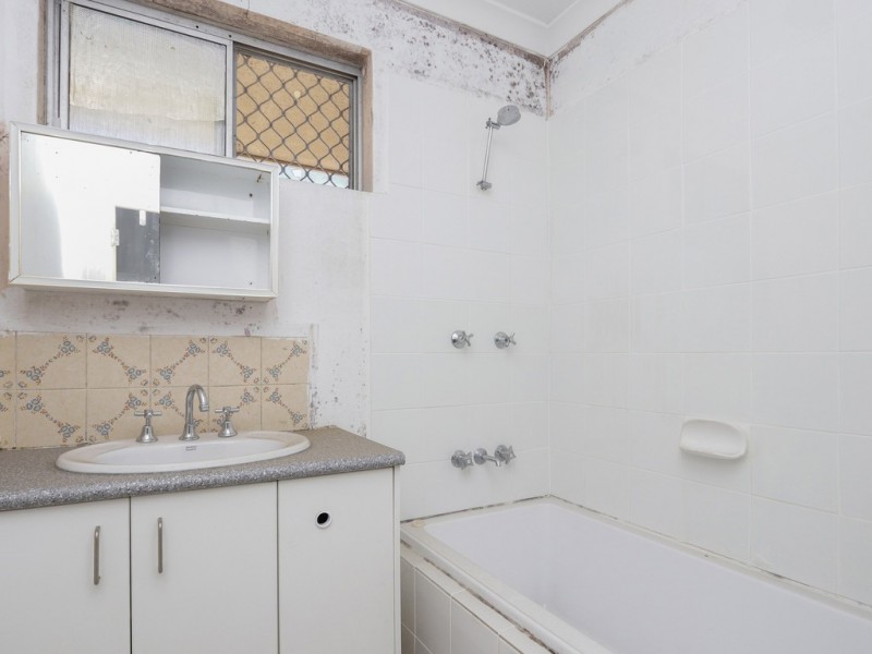 10 Glamorgan Street, East Cannington WA 6107