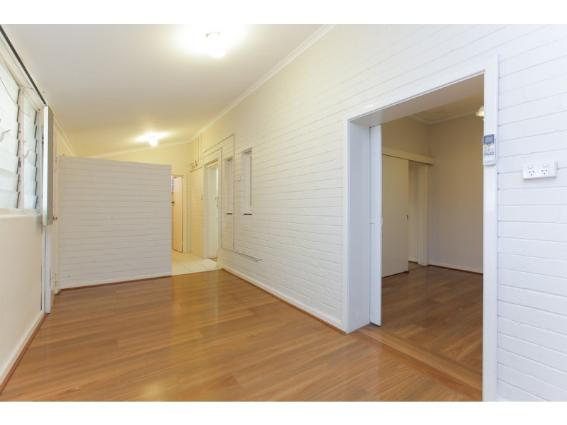 8/1196 Albany Highway, Bentley WA 6102