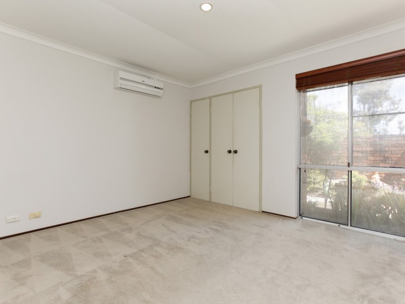 4/8 Caird Place, Parkwood WA 6147