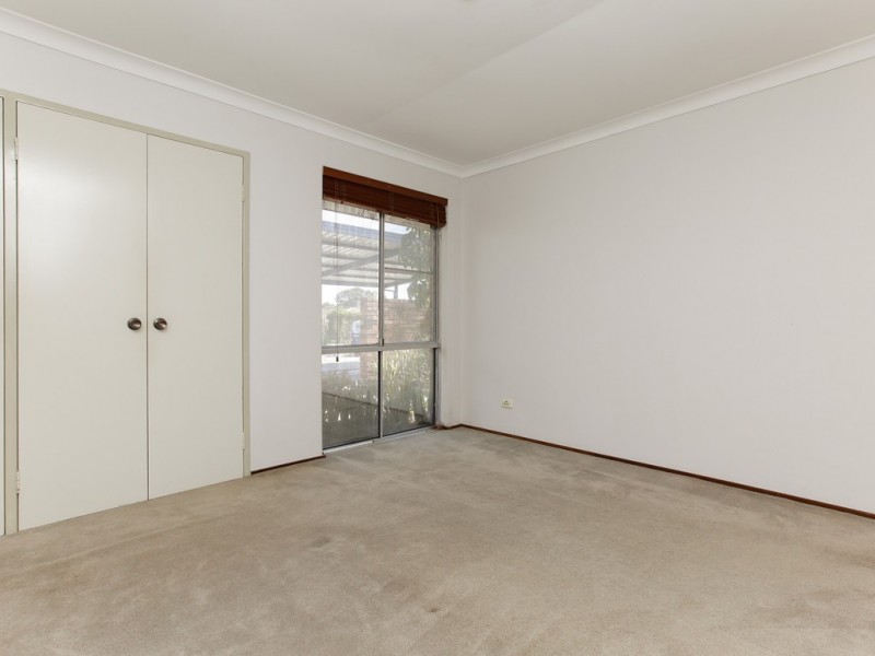 4/8 Caird Place, Parkwood WA 6147