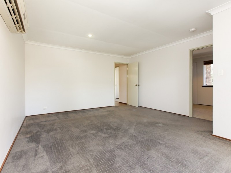 4/8 Caird Place, Parkwood WA 6147