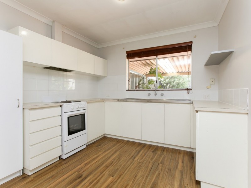 4/8 Caird Place, Parkwood WA 6147