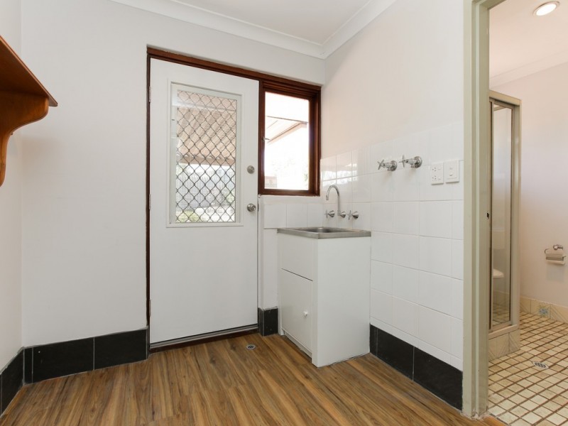 4/8 Caird Place, Parkwood WA 6147