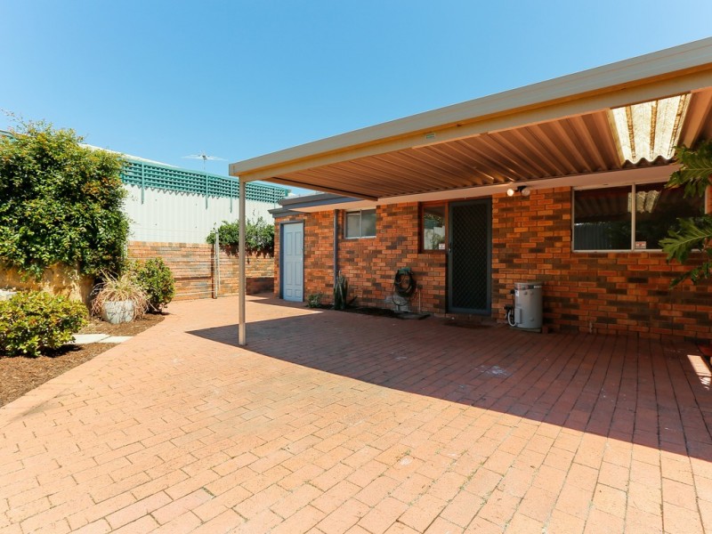4/8 Caird Place, Parkwood WA 6147