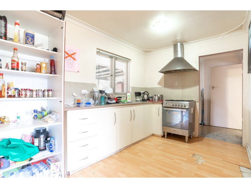 14A Lowth Road, Beckenham WA 6107