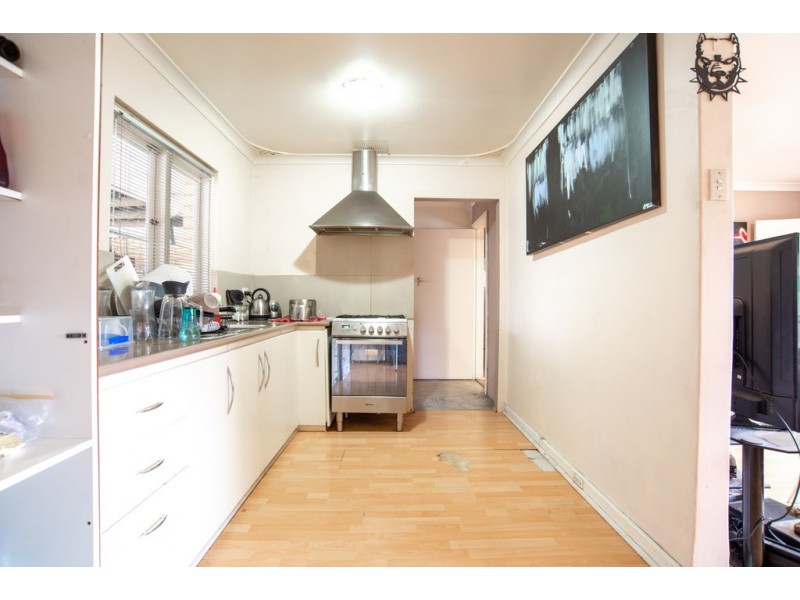 14A Lowth Road, Beckenham WA 6107