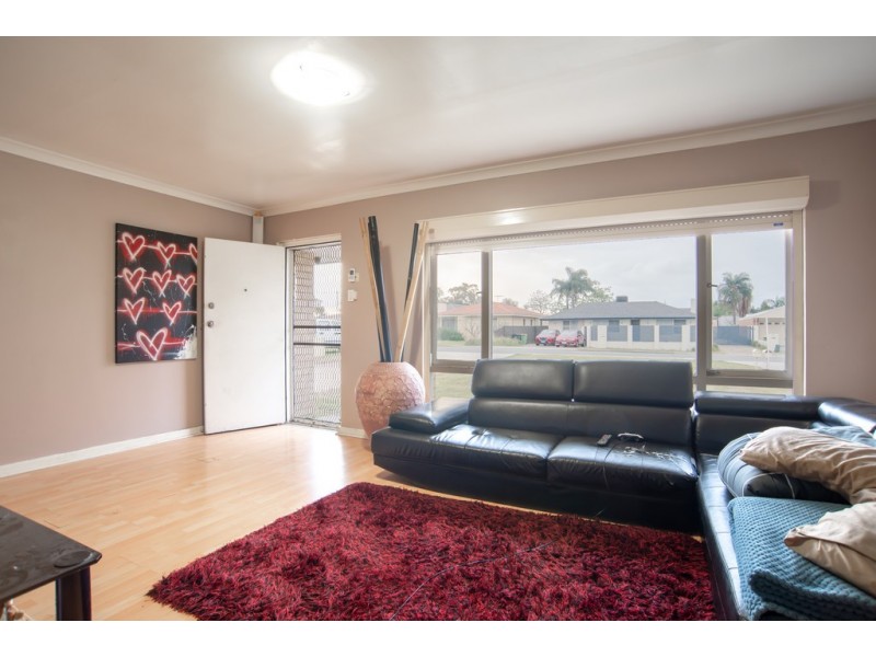 14A Lowth Road, Beckenham WA 6107