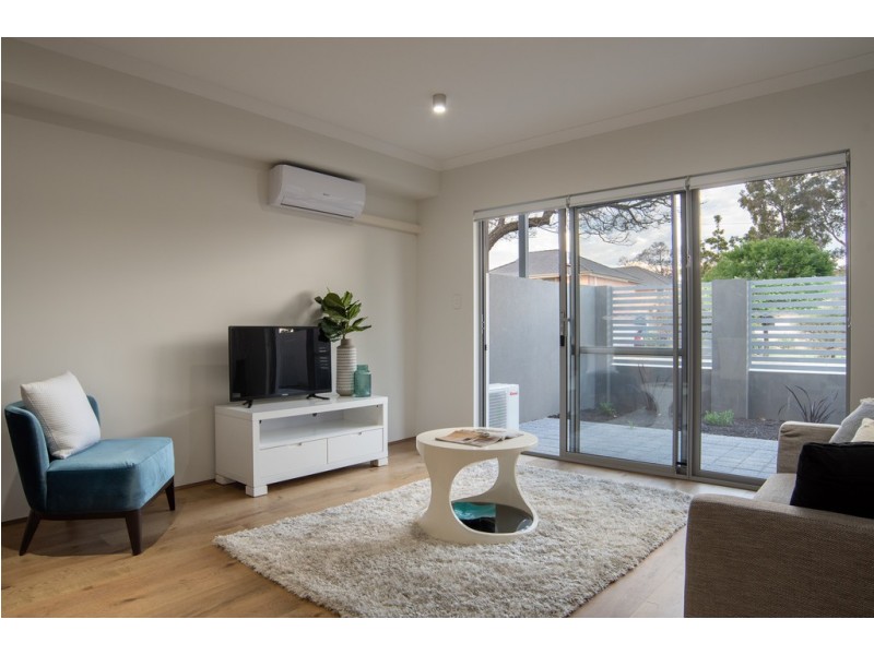 1/30 Firby Street, Cloverdale WA 6105