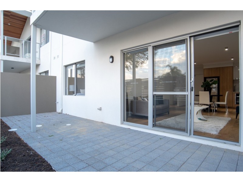 1/30 Firby Street, Cloverdale WA 6105