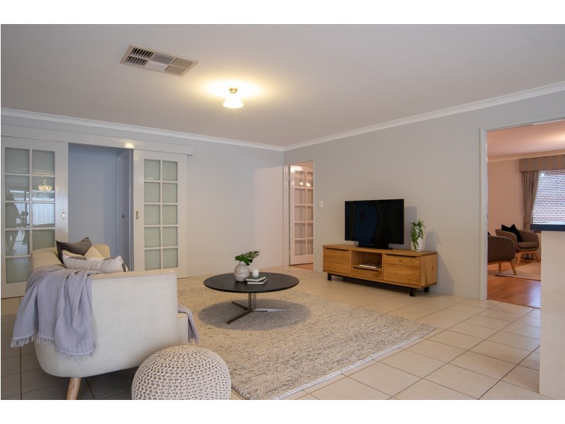 11 Cornell Place, East Cannington WA 6107