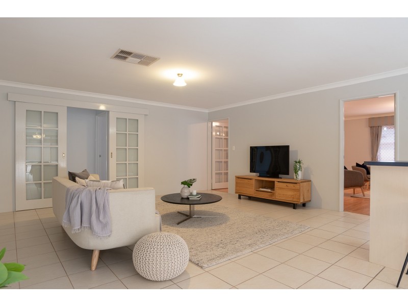 11 Cornell Place, East Cannington WA 6107